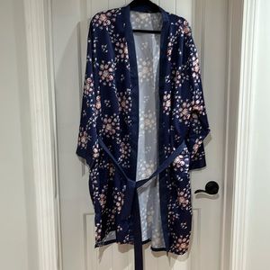 MORGAN LANE robe